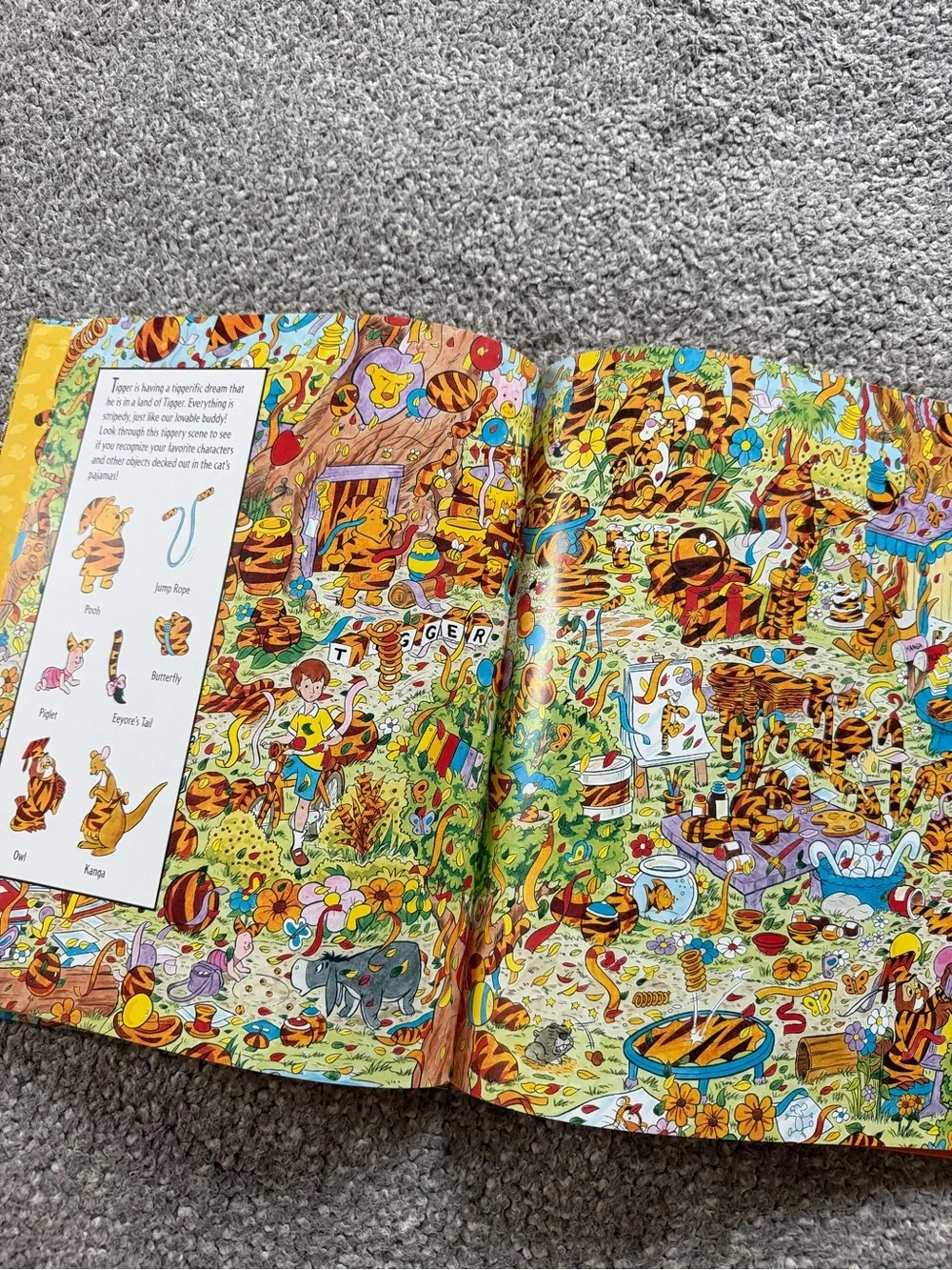 Tigger Look and Find Book